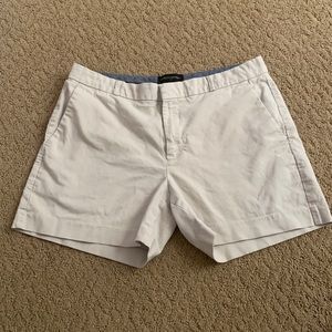 BANANA REPUBLIC Khaki Shorts Size 8 - Preowned